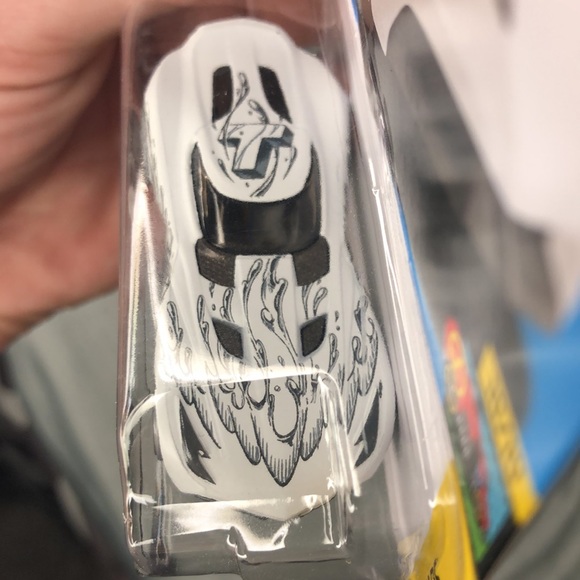 Velocita Art Car - Picture 4 of 8